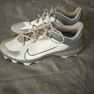 Nike White and Gray Mike Trout baseball Cleats